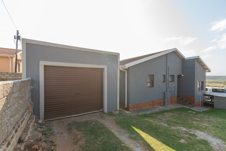 3 Bedroom Property for Sale in Kwamagxaki Eastern Cape